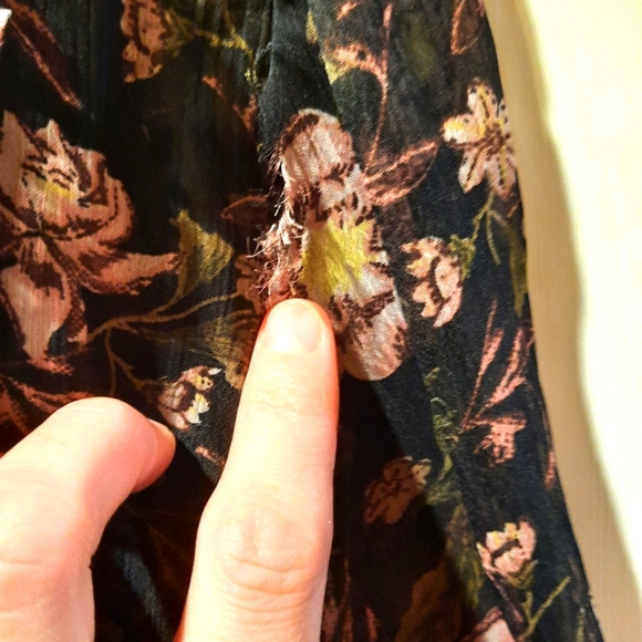 Zara Floral Print Long Sleeve V-neck Sheer Polyester Blouse size Medium - Picture 8 of 11